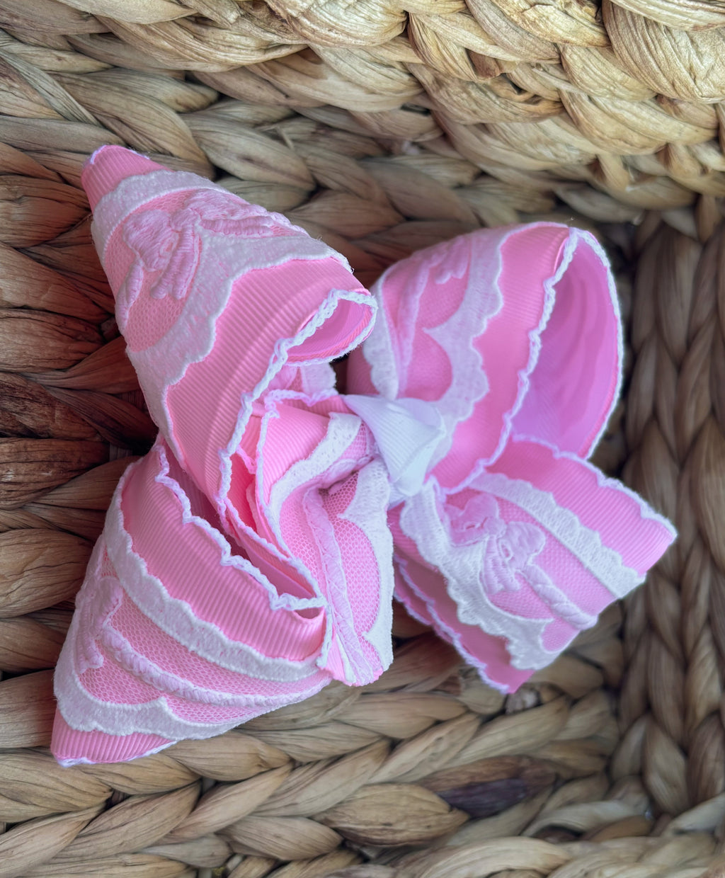 5.5” Pink Moonstitch with Pink Bow Lace Bow